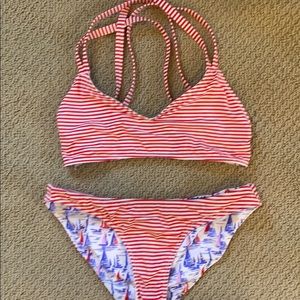 Vineyard vines reversible ladies bikini. Small.